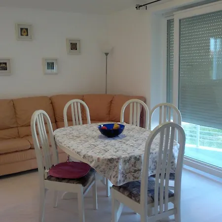 Apartamento Place With Pool Umag